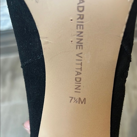 Adrienne Vittadini Black Flats with Pointed Toe and Sleek Design - Picture 11 of 11